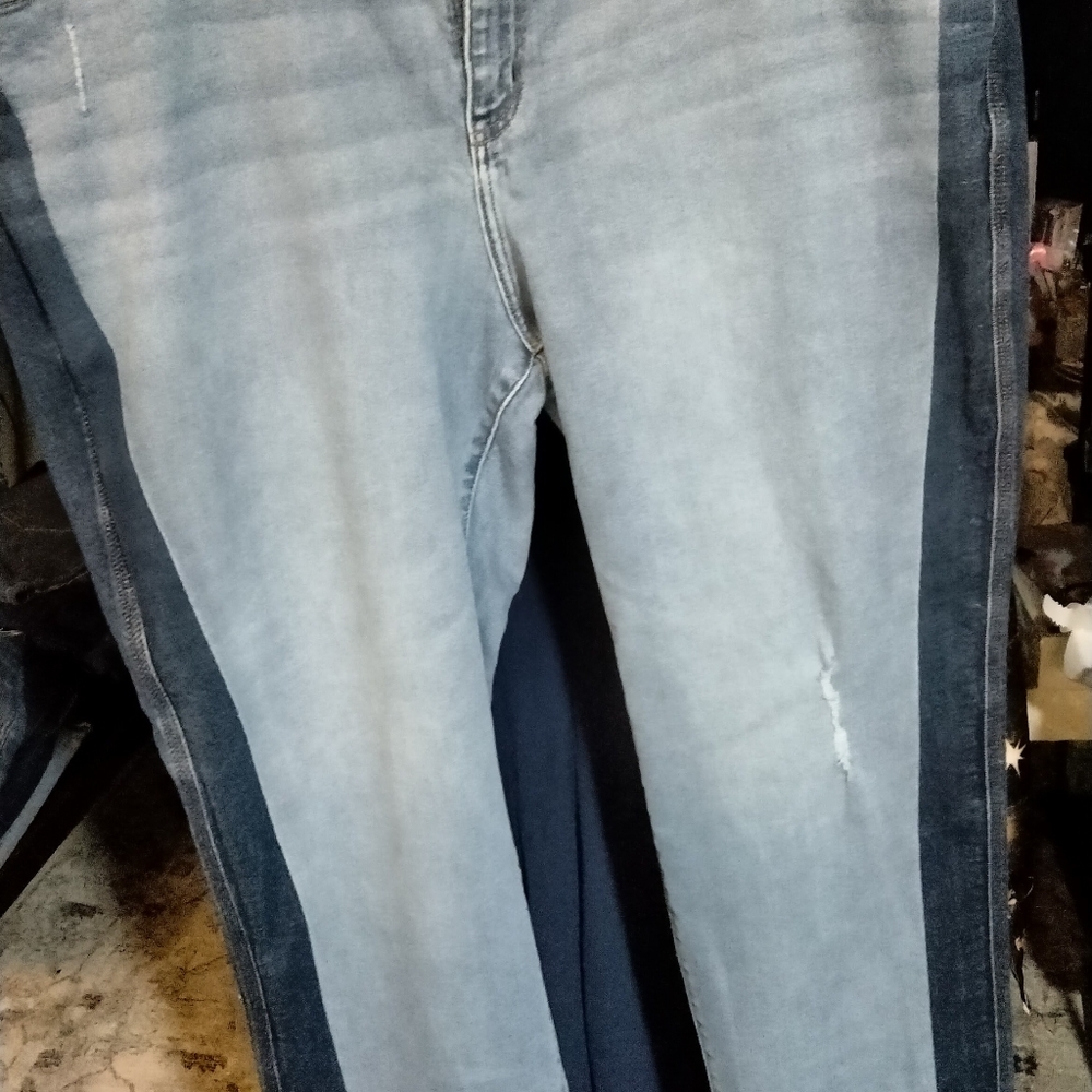 Jeans - Picture 5 of 16